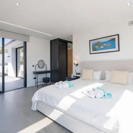 Karma -elegant With Pool, Garden & Mul Villa *