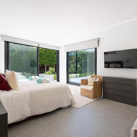 Karma -elegant With Pool, Garden & Mul *