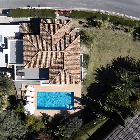 Villa Karma -elegant With Pool, Garden & Mul *