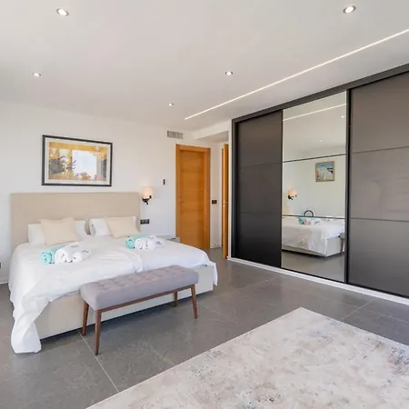 Karma -elegant With Pool, Garden & Mul Villa *