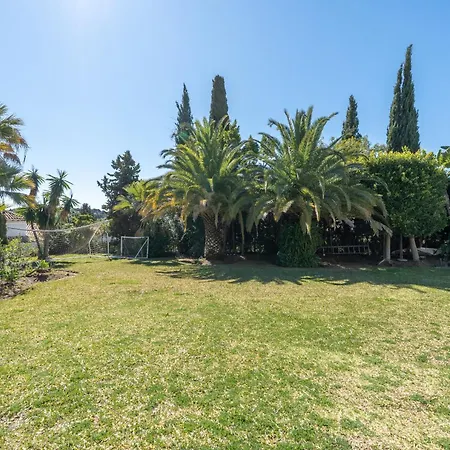 Karma -elegant With Pool, Garden & Mul Villa Estepona