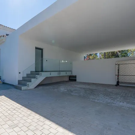 Karma -elegant With Pool, Garden & Mul Estepona